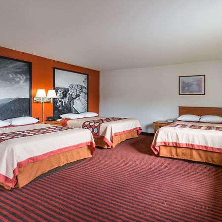 Hotel Super 8 By Wyndham Dumfries/Quantico Exterior foto