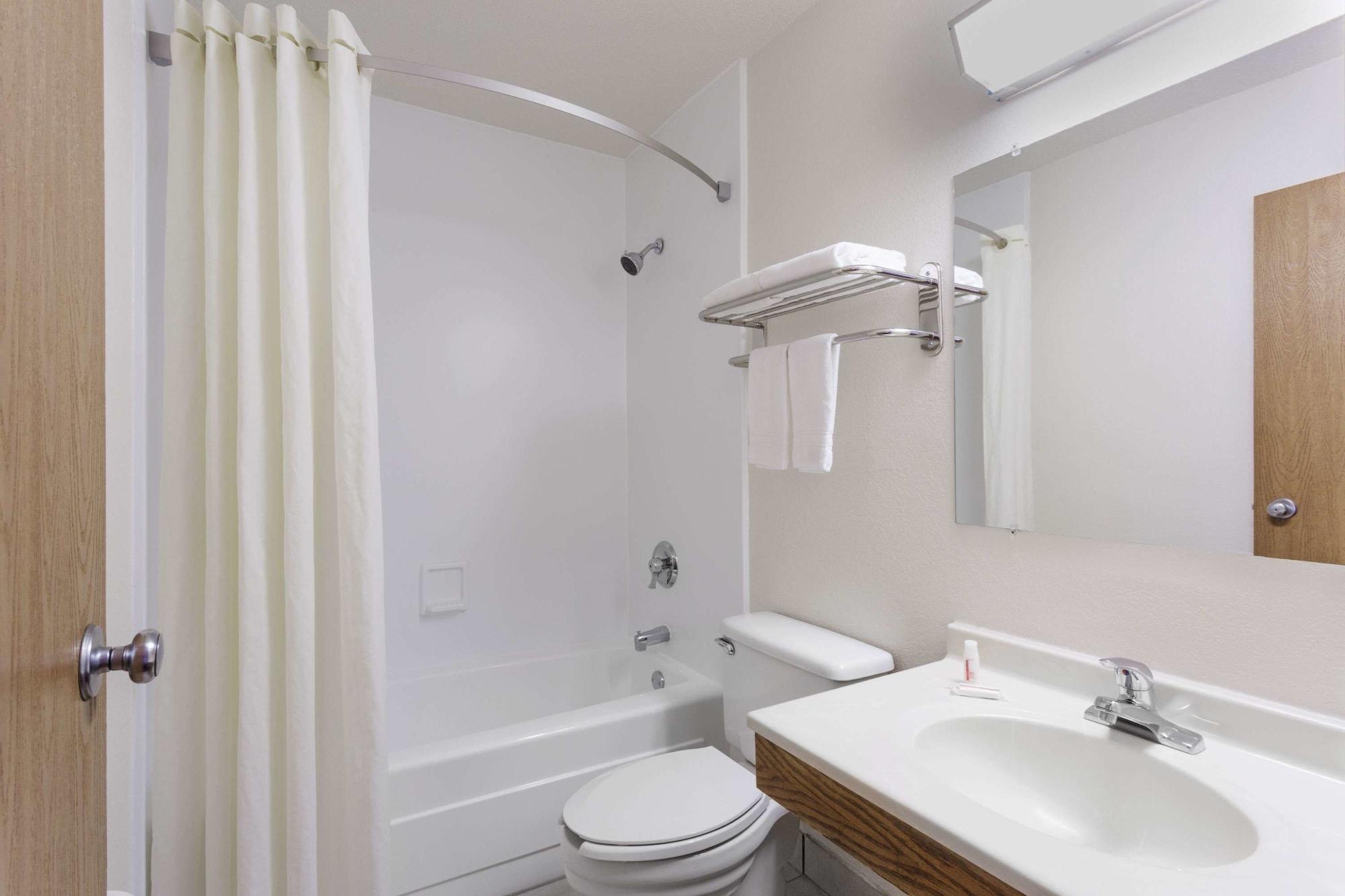 Hotel Super 8 By Wyndham Dumfries/Quantico Habitación foto