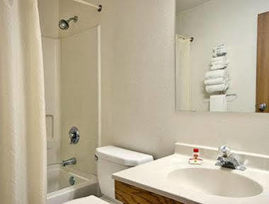 Hotel Super 8 By Wyndham Dumfries/Quantico Exterior foto