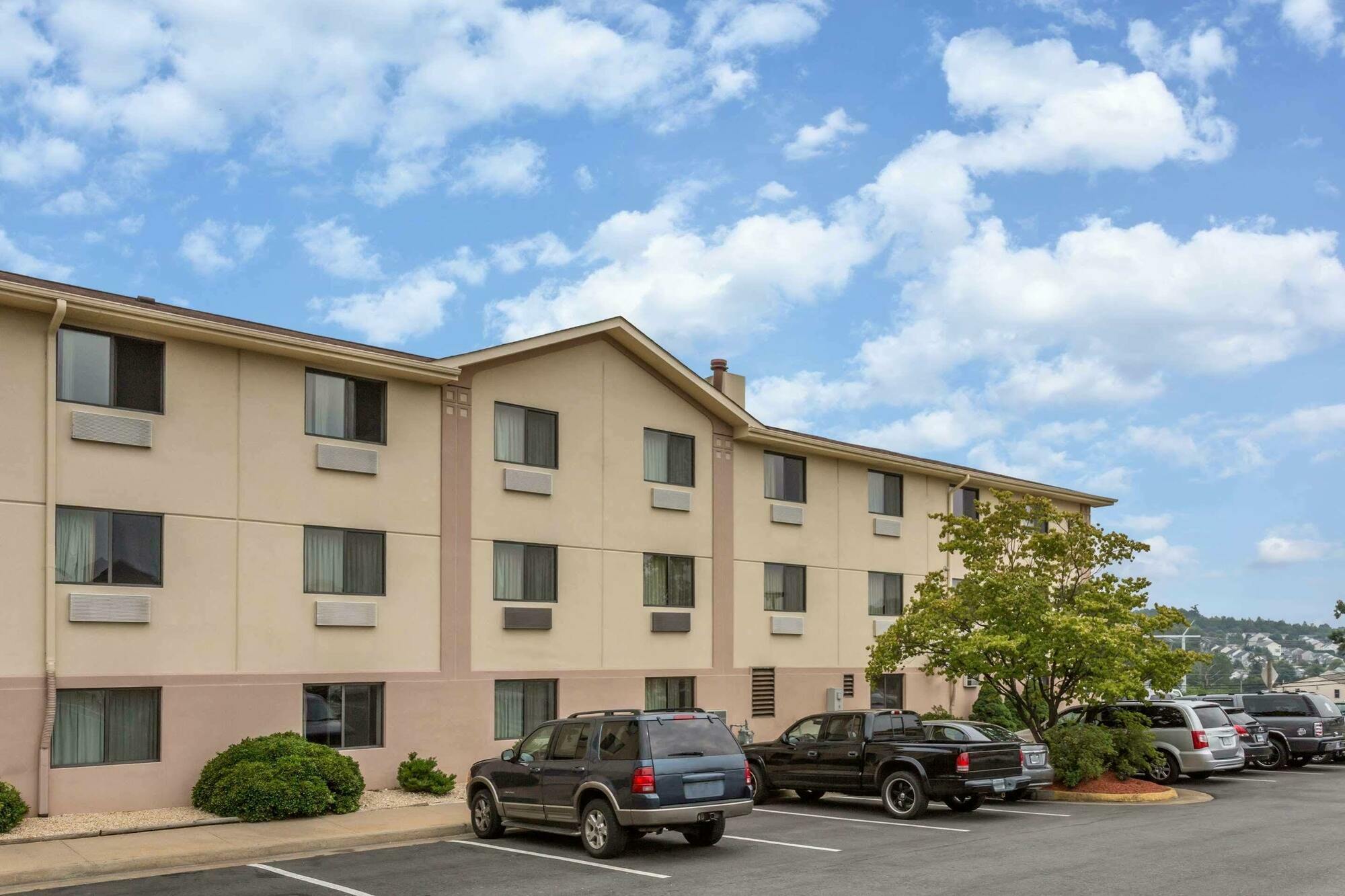 Hotel Super 8 By Wyndham Dumfries/Quantico Exterior foto